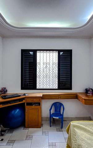 Casa à venda com 238m², 6 quartos e 4 vagasQuarto 3