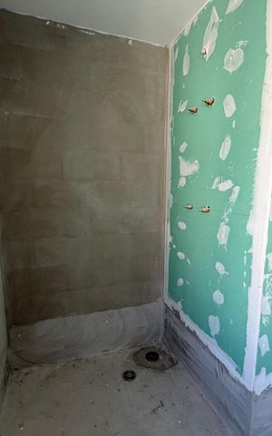 Apartamento à venda com 229m², 4 quartos e 3 vagasBanheiro 2