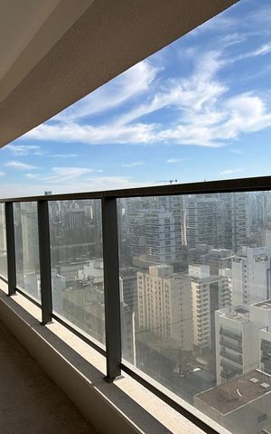 Apartamento à venda com 229m², 4 quartos e 3 vagasVaranda