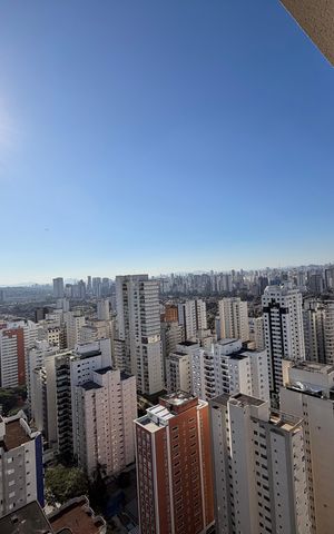 Apartamento à venda com 229m², 4 quartos e 3 vagasVaranda