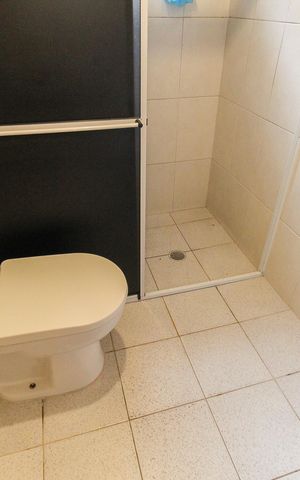 Casa à venda com 88m², 2 quartos e 1 vaga Casa à venda com 88m², 2 quartos e 1 vagaBanheiro