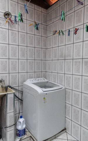Casa à venda com 88m², 2 quartos e 1 vaga Casa à venda com 88m², 2 quartos e 1 vagaÁrea de Serviço