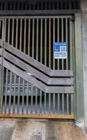 Casa à venda com 88m², 2 quartos e 1 vaga Casa à venda com 88m², 2 quartos e 1 vagaFachada