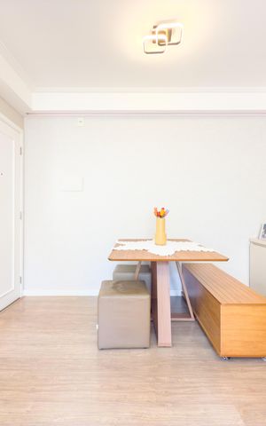 Apartamento à venda com 55m², 2 quartos e 1 vaga Apartamento à venda com 55m², 2 quartos e 1 vagaSala