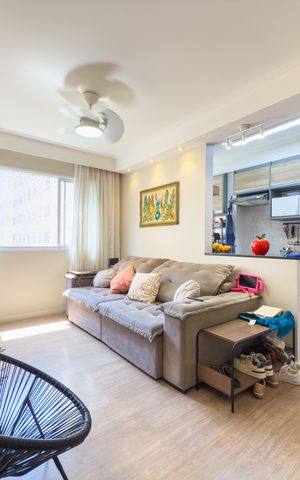 Apartamento à venda com 55m², 2 quartos e 1 vaga Apartamento à venda com 55m², 2 quartos e 1 vagaSala