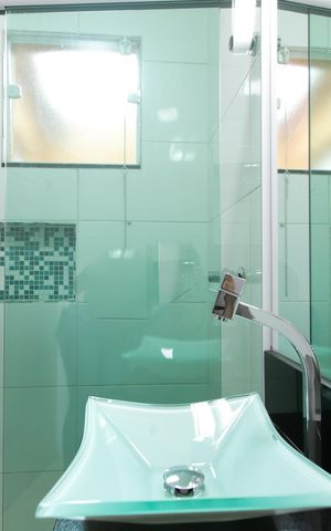 Casa de condomínio para alugar com 63m², 2 quartos e 1 vaga Casa de condomínio para alugar com 63m², 2 quartos e 1 vagaBanheiro da Suíte 1