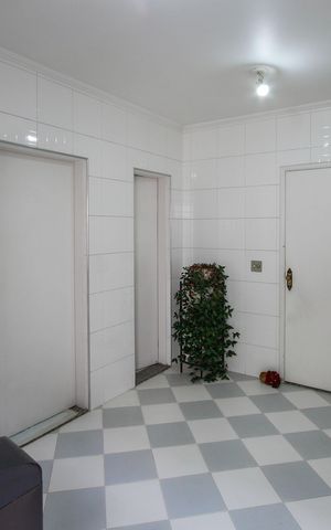 Casa para alugar com 400m², 4 quartos e 8 vagas Casa para alugar com 400m², 4 quartos e 8 vagasÁrea de Serviço