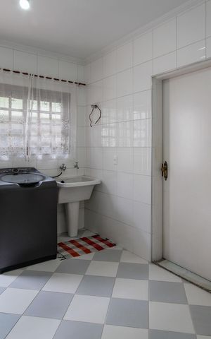Casa para alugar com 400m², 4 quartos e 8 vagas Casa para alugar com 400m², 4 quartos e 8 vagasÁrea de Serviço