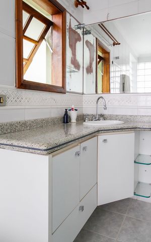 Casa para alugar com 400m², 4 quartos e 8 vagas Casa para alugar com 400m², 4 quartos e 8 vagasBanheiro da Suíte 1