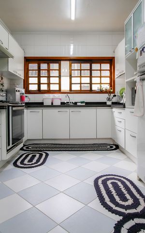 Casa para alugar com 400m², 4 quartos e 8 vagas Casa para alugar com 400m², 4 quartos e 8 vagasCozinha