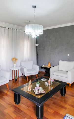 Casa para alugar com 400m², 4 quartos e 8 vagas Casa para alugar com 400m², 4 quartos e 8 vagasSala 1