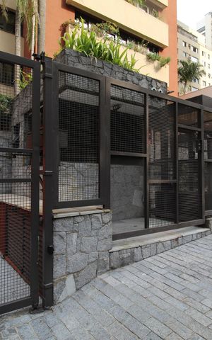 Apartamento à venda com 120m², 3 quartos e 2 vagasFachada e Portaria