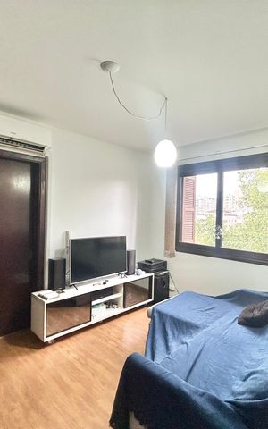Apartamento à venda com 42m², 1 quarto e 1 vaga Apartamento à venda com 42m², 1 quarto e 1 vagaSala