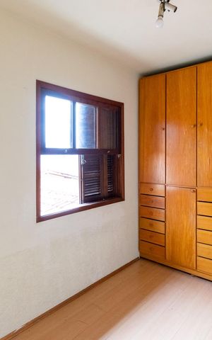Casa à venda com 200m², 4 quartos e 2 vagas Casa à venda com 200m², 4 quartos e 2 vagasQuarto 2