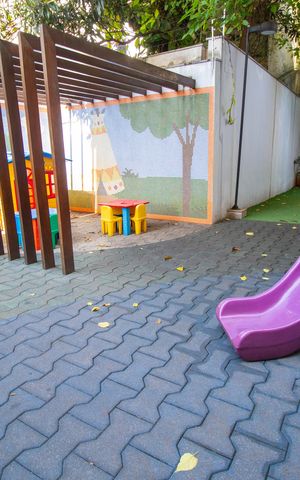 Apartamento à venda com 138m², 2 quartos e 2 vagas Apartamento à venda com 138m², 2 quartos e 2 vagasÁrea comum - Playground