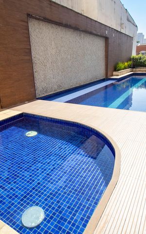 Apartamento à venda com 138m², 2 quartos e 2 vagas Apartamento à venda com 138m², 2 quartos e 2 vagasÁrea comum - Piscina