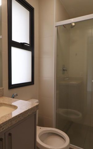 Apartamento para alugar com 126m², 3 quartos e 2 vagas Apartamento para alugar com 126m², 3 quartos e 2 vagasBanheiro da Suíte 1