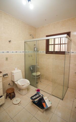 Casa à venda com 230m², 3 quartos e 3 vagas Casa à venda com 230m², 3 quartos e 3 vagasBanheiro Social