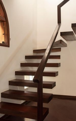 Casa à venda com 250m², 3 quartos e 3 vagasSala