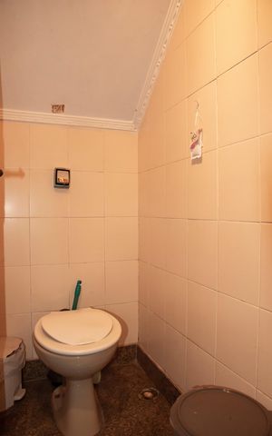 Casa à venda com 250m², 3 quartos e 3 vagasEspaço Gourmet - Banheiro