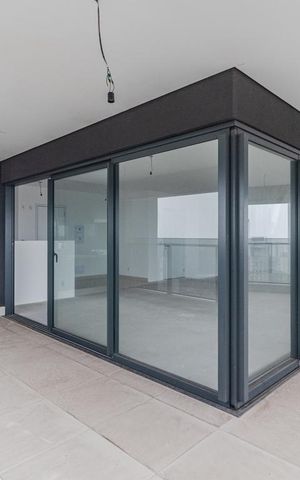 Apartamento à venda com 195m², 3 quartos e 3 vagasVaranda