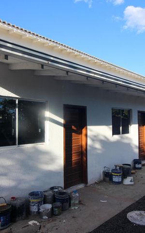 Casa de condomínio à venda com 36m², 1 quarto e 1 vaga Casa de condomínio à venda com 36m², 1 quarto e 1 vagaFachada