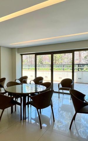 Apartamento à venda com 288m², 4 quartos e 6 vagas Apartamento à venda com 288m², 4 quartos e 6 vagasÁrea comum - Salão de festas