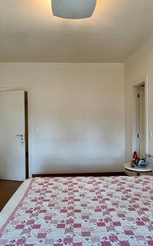 Apartamento à venda com 288m², 4 quartos e 6 vagas Apartamento à venda com 288m², 4 quartos e 6 vagasSuíte