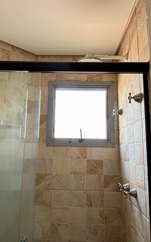 Apartamento à venda com 178m², 4 quartos e 3 vagas Apartamento à venda com 178m², 4 quartos e 3 vagasBanheiro da Suíte