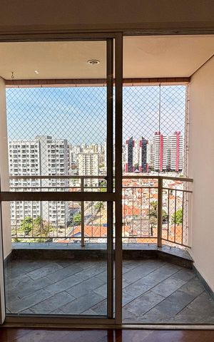 Apartamento à venda com 178m², 4 quartos e 3 vagas Apartamento à venda com 178m², 4 quartos e 3 vagasSacada