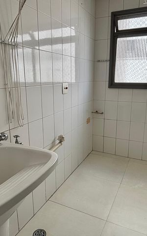 Apartamento à venda com 178m², 4 quartos e 3 vagas Apartamento à venda com 178m², 4 quartos e 3 vagasÁrea de Serviço