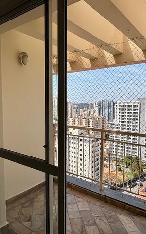 Apartamento à venda com 178m², 4 quartos e 3 vagas Apartamento à venda com 178m², 4 quartos e 3 vagasCobertura