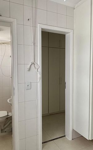 Apartamento à venda com 178m², 4 quartos e 3 vagas Apartamento à venda com 178m², 4 quartos e 3 vagasÁrea de Serviço