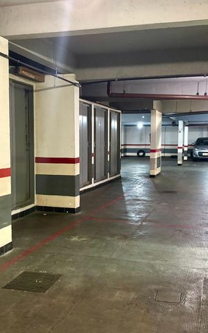 Apartamento à venda com 178m², 4 quartos e 3 vagas Apartamento à venda com 178m², 4 quartos e 3 vagasGaragem