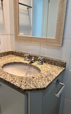 Apartamento à venda com 178m², 4 quartos e 3 vagas Apartamento à venda com 178m², 4 quartos e 3 vagasBanheiro Social