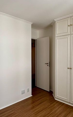 Apartamento à venda com 178m², 4 quartos e 3 vagas Apartamento à venda com 178m², 4 quartos e 3 vagasQuarto 1