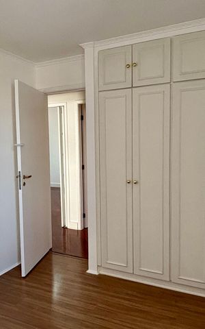 Apartamento à venda com 178m², 4 quartos e 3 vagas Apartamento à venda com 178m², 4 quartos e 3 vagasQuarto 2