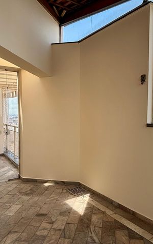 Apartamento à venda com 178m², 4 quartos e 3 vagas Apartamento à venda com 178m², 4 quartos e 3 vagasCobertura