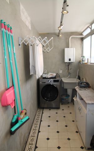 Apartamento à venda com 101m², 2 quartos e 1 vagaÁrea de Serviço