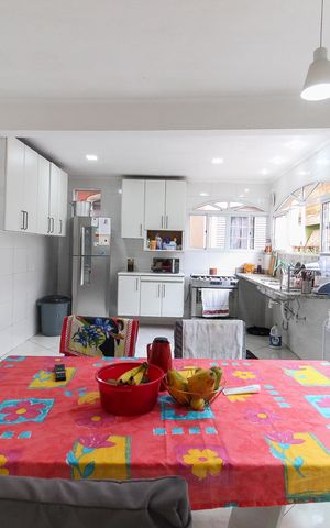 Casa para alugar com 105m², 3 quartos e 2 vagas Casa para alugar com 105m², 3 quartos e 2 vagasCozinha
