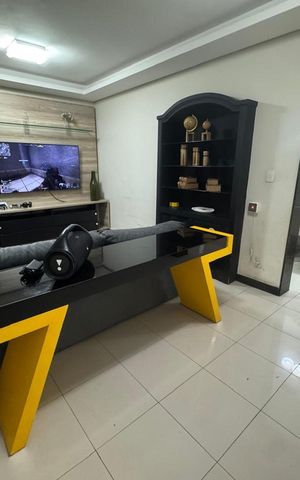 Casa à venda com 360m², 4 quartos e 4 vagasSala