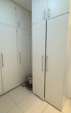 Casa à venda com 360m², 4 quartos e 4 vagasSuíte