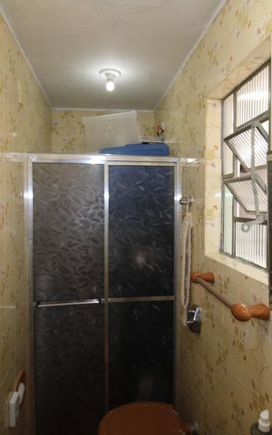 Casa para alugar com 189m², 4 quartos e 2 vagasBanheiro 1