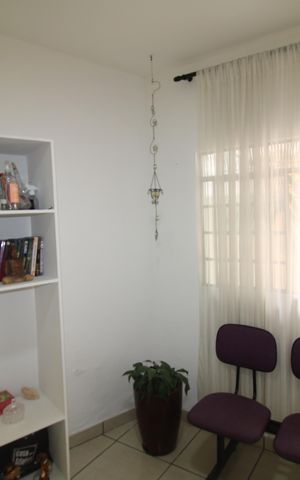 Casa para alugar com 189m², 4 quartos e 2 vagasSala