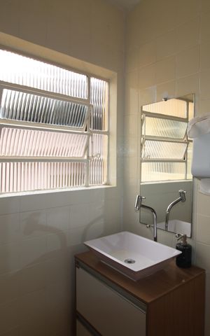 Casa para alugar com 189m², 4 quartos e 2 vagasBanheiro 2