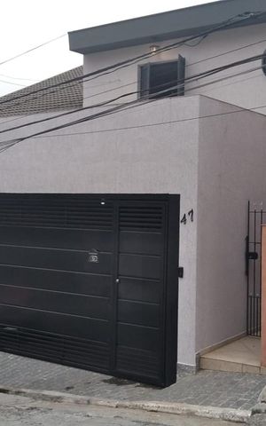 Casa para alugar com 189m², 4 quartos e 2 vagas Casa para alugar com 189m², 4 quartos e 2 vagasFachada