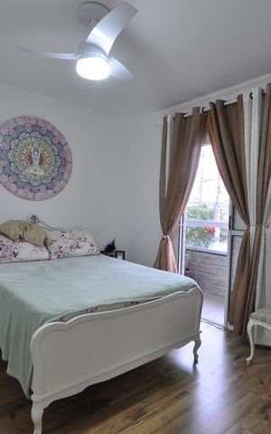 Casa à venda com 94m², 3 quartos e 2 vagasSuíte