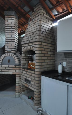 Casa à venda com 94m², 3 quartos e 2 vagasChurrasqueira