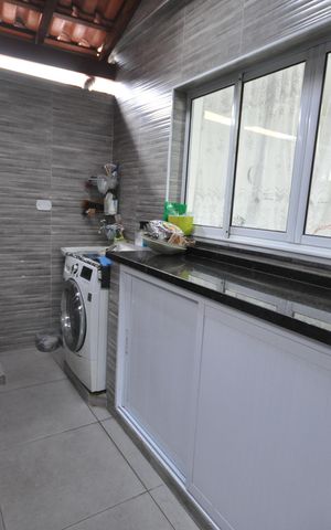 Casa à venda com 94m², 3 quartos e 2 vagasÁrea de Serviço