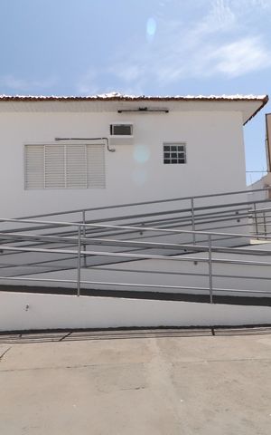 Casa para alugar com 107m², 3 quartos e 7 vagasQuintal